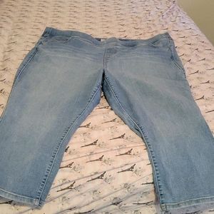 Torrid light blue Denim capris